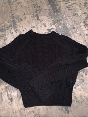 Black Cable-Knit Crewneck Sweater - Women
